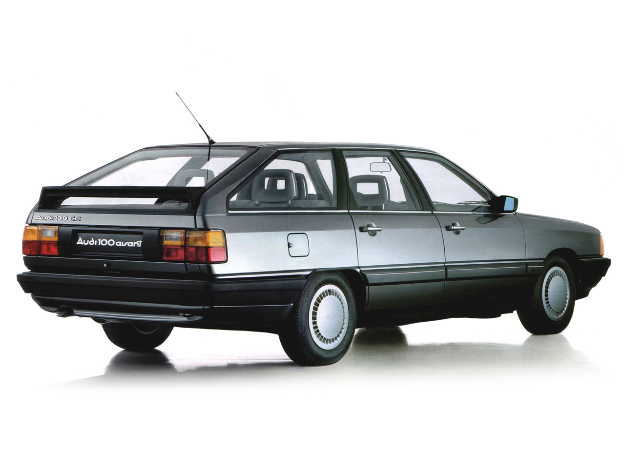 Audi 100 Avant 2.2 E CC, 138hp (Automatic)